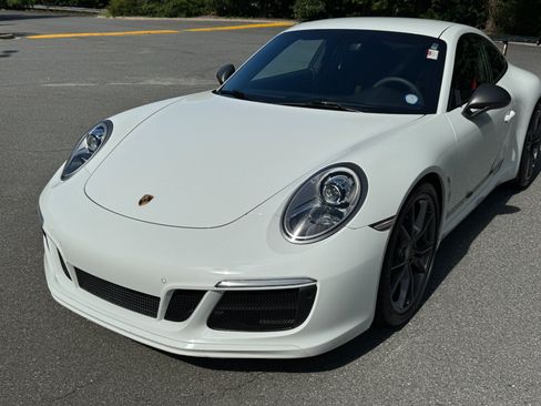 Used 2019 Porsche 911 Carrera image 18