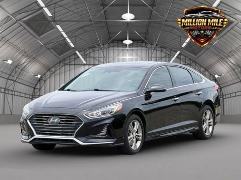 Used 2018 Hyundai Sonata Limited w/ Limited Ultimate Package 03 FWD image 6