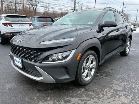 Used 2023 Hyundai Kona SEL image 3