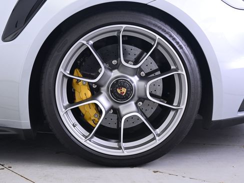 Used 2021 Porsche 911 Turbo image 12