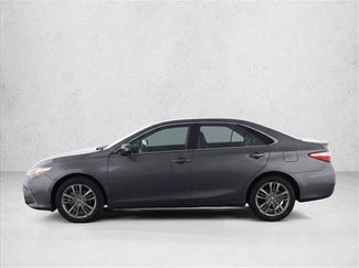 Used 2016 Toyota Camry SE FWD video 4