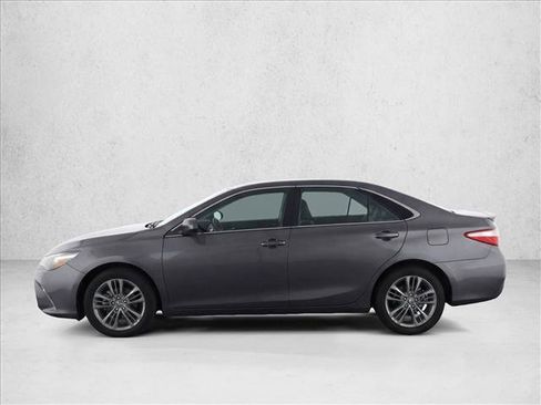Used 2016 Toyota Camry SE FWD image 4