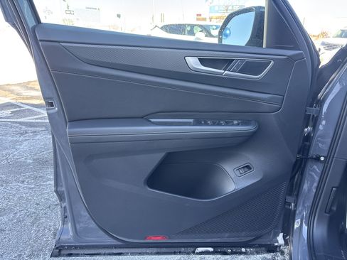 New 2026 Volkswagen Atlas Cross Sport SEL R-Line image 16