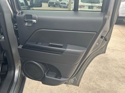 Used 2012 Jeep Patriot Sport AWD/4WD image 15