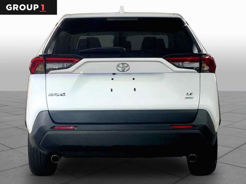 Used 2023 Toyota RAV4 LE AWD/4WD image 5