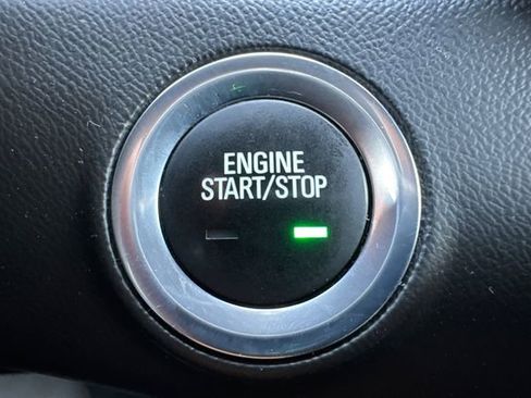 Used 2022 GMC Terrain SLE image 34