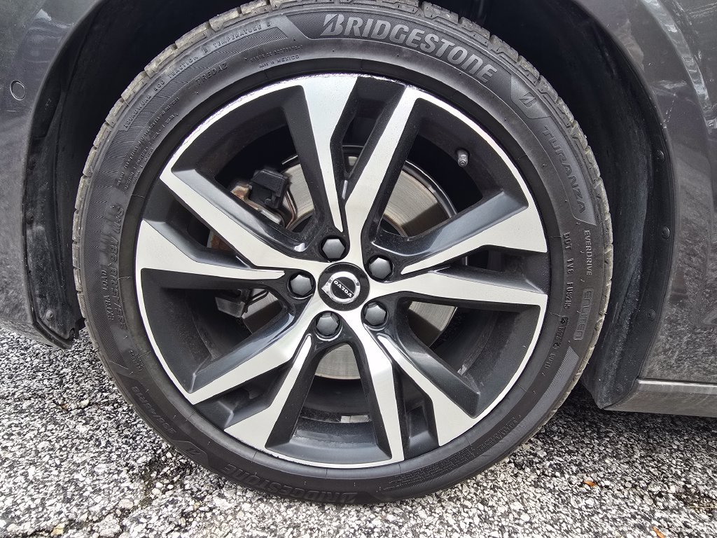 Used 2023 Volvo S60 B5 Plus FWD image 17
