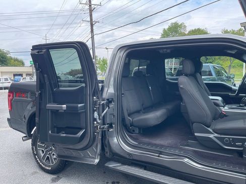 Used 2017 Ford F150 XLT w/ Equipment Group 302A Luxury AWD/4WD image 26
