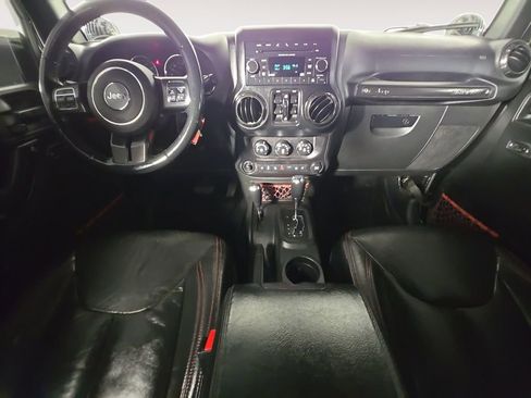 Used 2017 Jeep Wrangler Unlimited Rubicon image 10