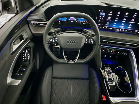 Used 2025 Audi SQ5 Premium Plus w/ Premium Plus Package AWD/4WD image 22