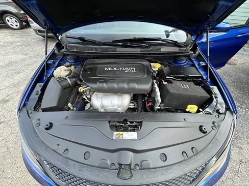 Used 2016 Chrysler 200 S w/ Comfort Group FWD image 15