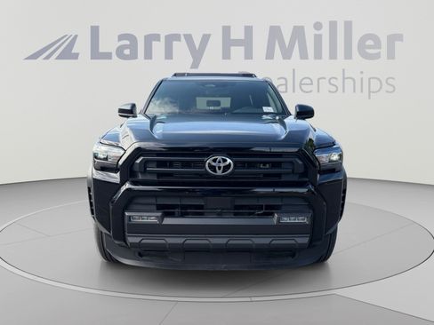 Certified 2025 Toyota 4Runner SR5 AWD/4WD image 8