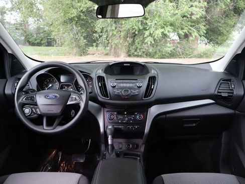Used 2017 Ford Escape SE AWD/4WD image 16