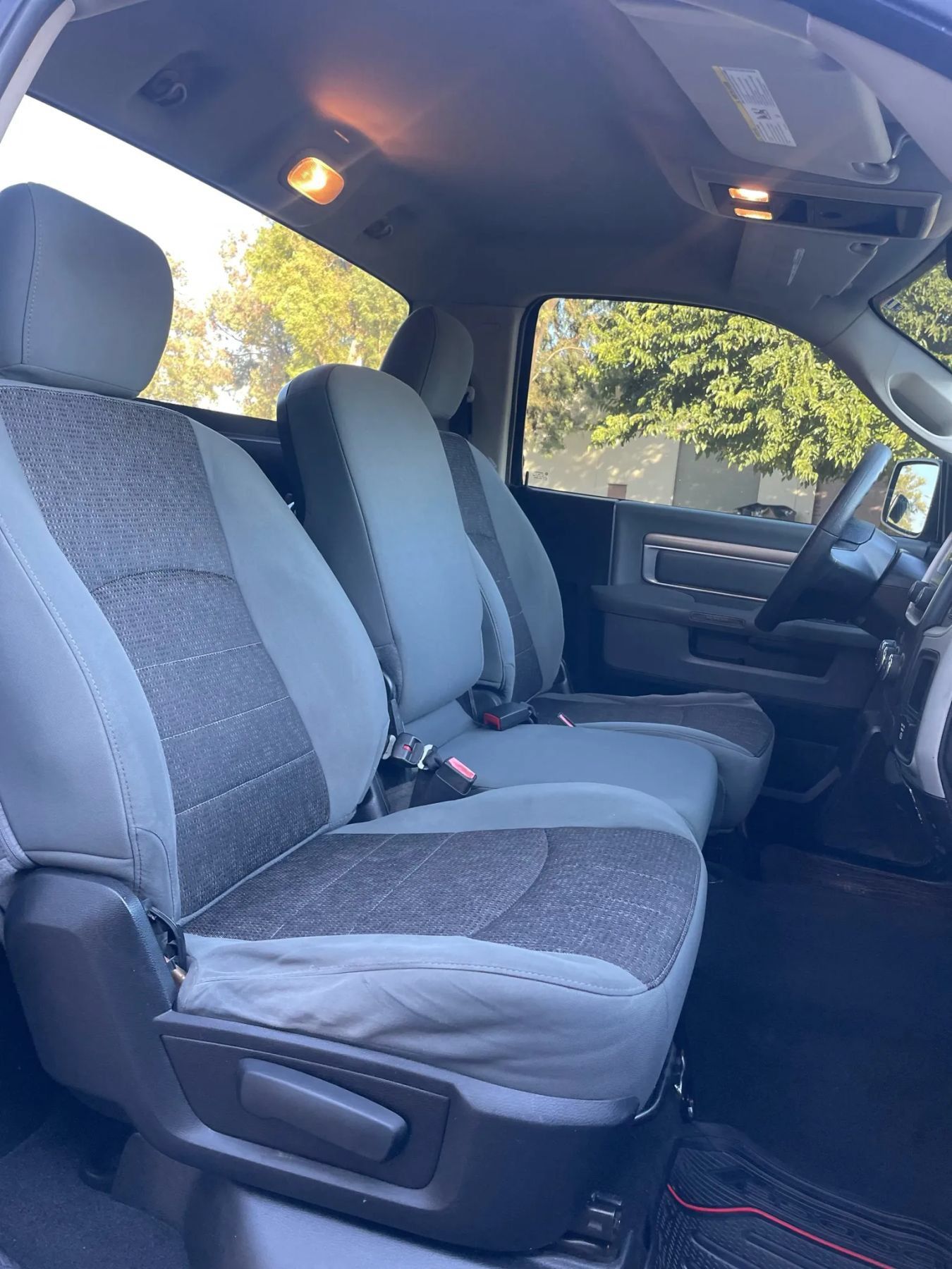 Used 2013 RAM 1500 Classic SLT RWD image 30