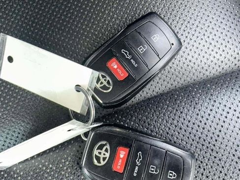 Used 2023 Toyota Tundra SR5 w/ SR5 Premium Package image 15