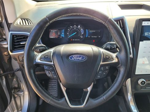 Used 2022 Ford Edge Titanium image 20