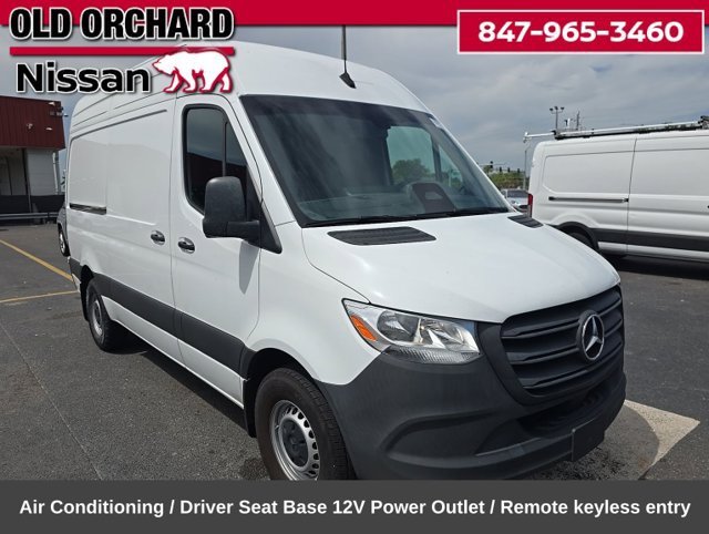 Used 2025 Mercedes-Benz Sprinter 2500 image 2
