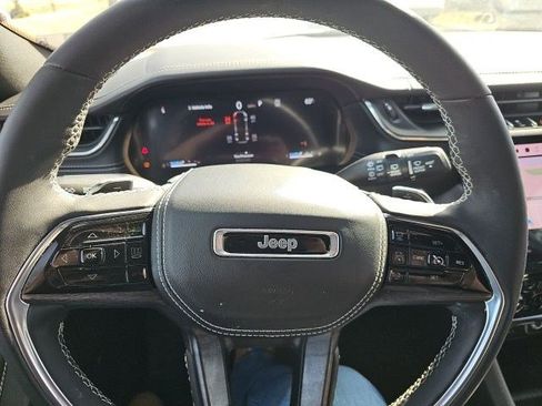 Used 2025 Jeep Grand Cherokee L Overland image 20