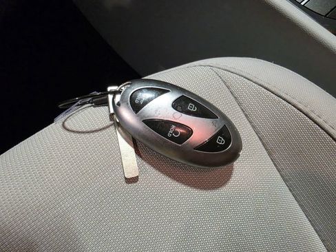 Used 2024 Hyundai Kona SEL AWD/4WD image 10