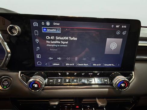 Used 2024 GMC Canyon Elevation w/ Elevation Premium Package image 31