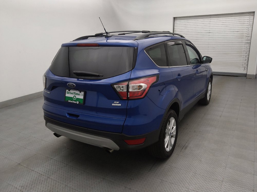Used 2018 Ford Escape SE w/ Ford Safe & Smart Package FWD image 7