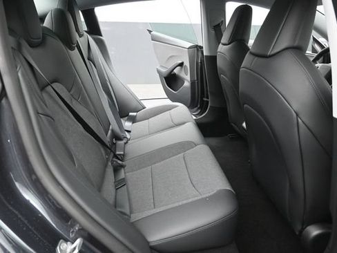 Used 2025 Tesla Model 3 RWD image 22