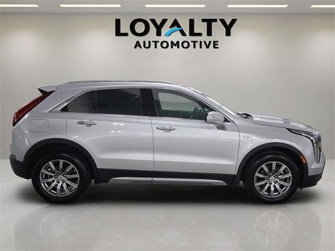Used 2022 Cadillac XT4 Premium Luxury w/ Safety Alert Package image 6