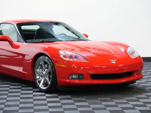 Used 2007 Chevrolet Corvette Coupe w/ Preferred Equipment Group image 9
