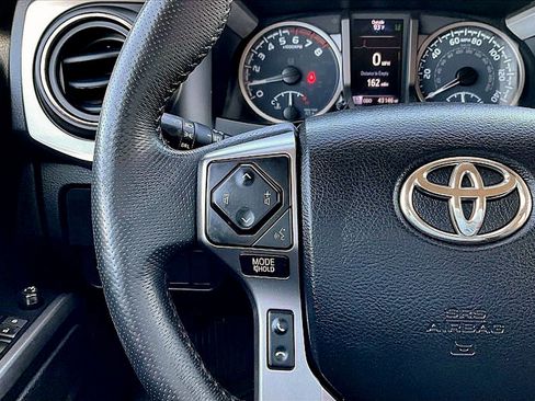Used 2021 Toyota Tacoma SR5 image 18
