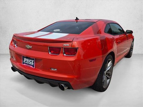 Used 2011 Chevrolet Camaro SS RWD image 5