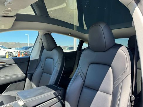 Used 2023 Tesla Model Y Long Range AWD/4WD image 16