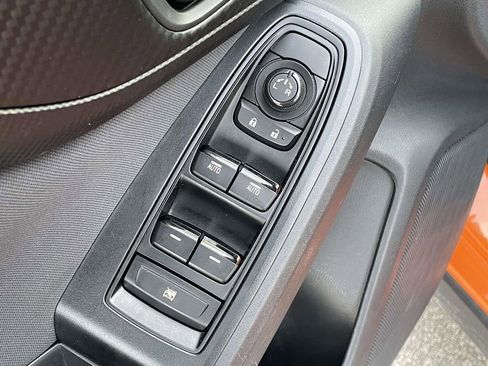 Used 2019 Subaru Crosstrek 2.0i Premium w/ Moonroof Package image 6