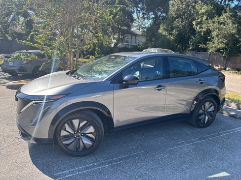 Used 2024 Nissan Ariya AWD image 3