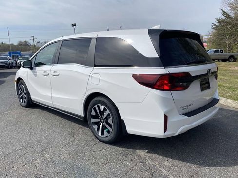 New 2026 Honda Odyssey EX-L image 3