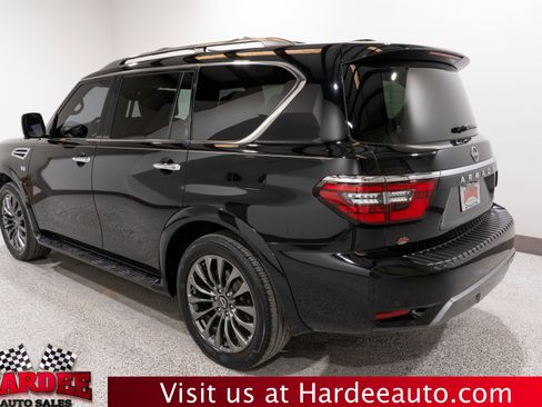 Used 2021 Nissan Armada Platinum image 3