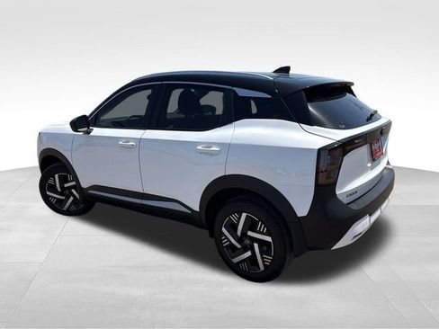 Certified 2026 Nissan Kicks SV FWD image 6