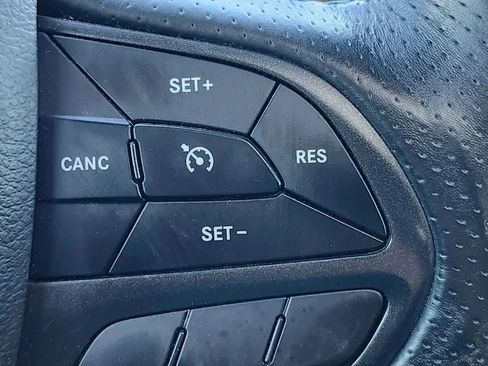 Used 2018 Dodge Durango R/T w/ Blacktop Package image 29