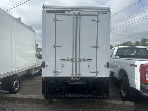 Used 2024 Ford Transit 350 RWD image 5
