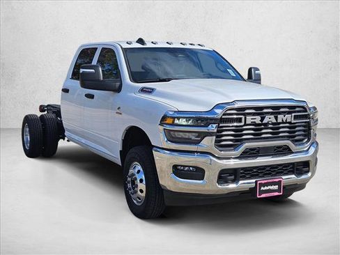 New 2025 RAM 3500 Tradesman w/ Chrome Appearance Group image 3