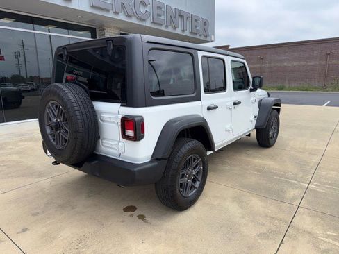 Used 2025 Jeep Wrangler Unlimited Sport AWD/4WD image 10