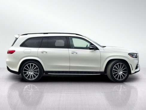 Used 2023 Mercedes-Benz GLS 450 4MATIC image 3