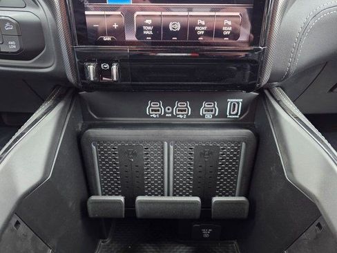 New 2025 RAM 2500 Limited AWD/4WD image 42