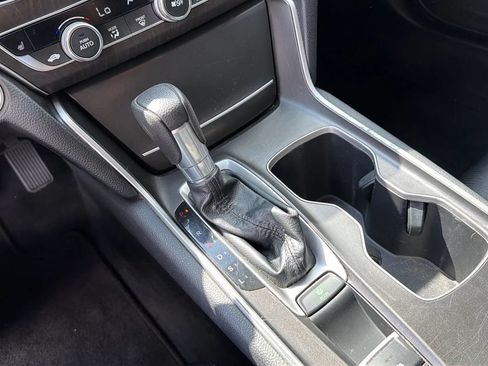 Used 2019 Honda Accord EX image 13