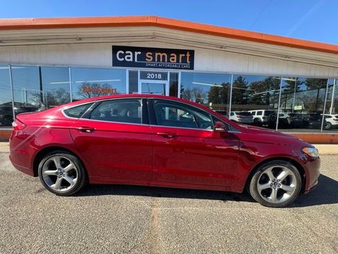 Used 2015 Ford Fusion SE image 8