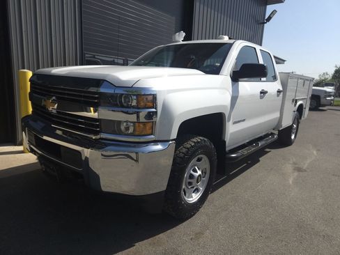 Used 2016 Chevrolet Silverado 2500 W/T w/ Snow Plow Prep Package AWD/4WD image 2