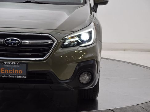 Used 2018 Subaru Outback 2.5i Limited AWD/4WD image 10