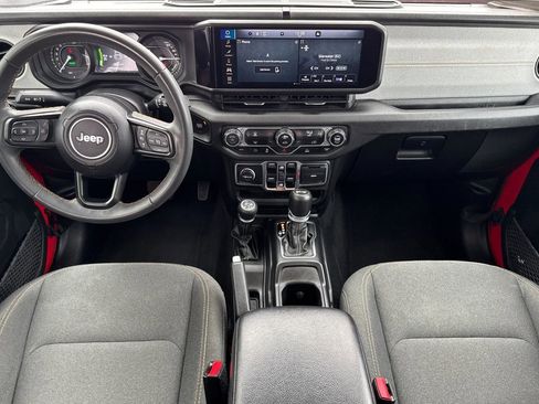 Used 2024 Jeep Wrangler Sport S image 16