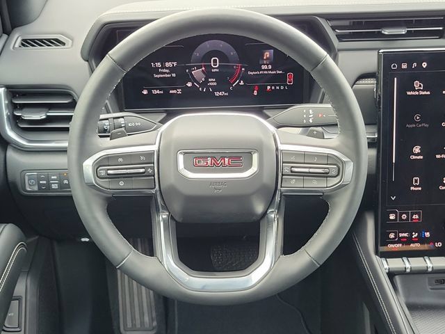 Used 2025 GMC Terrain Elevation w/ Elevation Premium Package AWD/4WD image 10