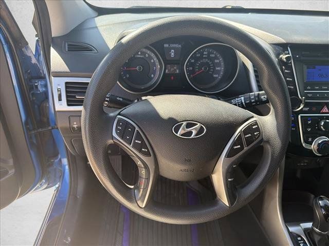 Used 2017 Hyundai Elantra GT FWD image 12