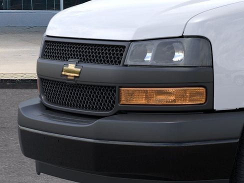 New 2026 Chevrolet Express 2500 RWD image 37